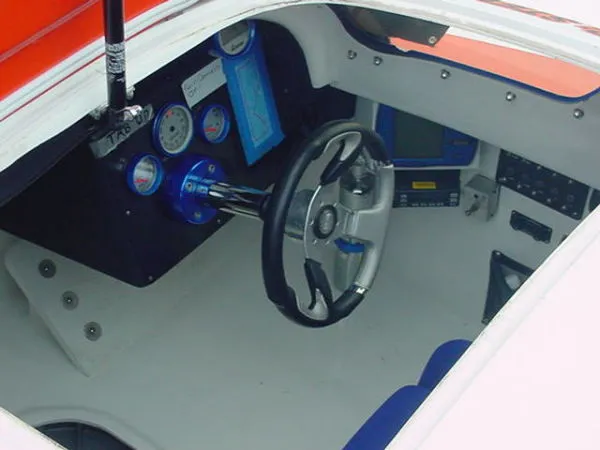 Slide: The Image of Skater / Douglas Marine 368 Race Cat Lite 2005 - 3