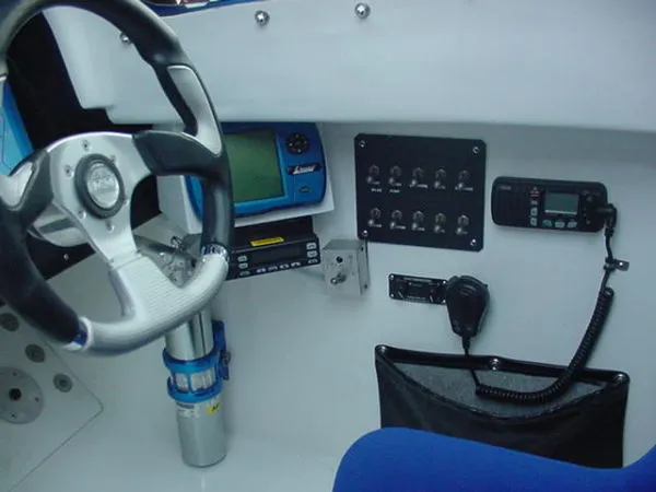 Slide: The Image of Skater / Douglas Marine 368 Race Cat Lite 2005 - 5