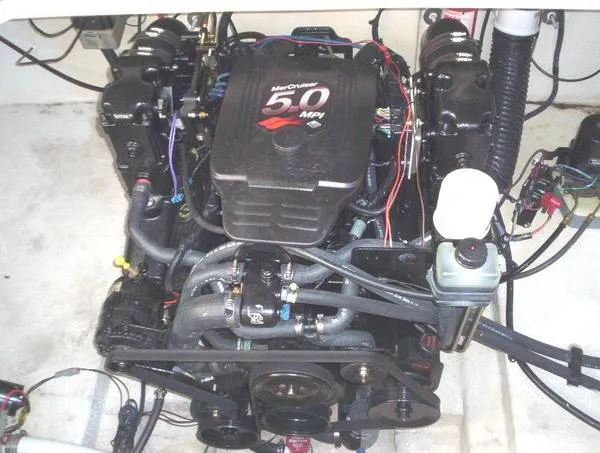 Slide: The Image of Sea Ray 240 2002 - 11