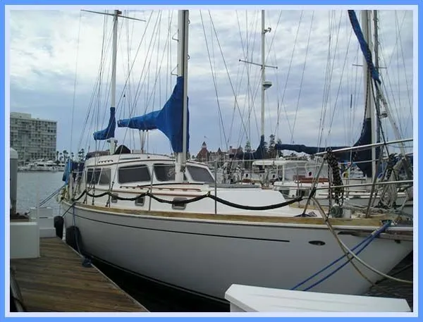 Slide: The Image of Gulfstar Sailmaster Center Cockpit 1979 - 0
