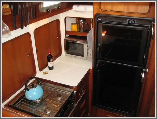 Slide: The Image of Gulfstar Sailmaster Center Cockpit 1979 - 5
