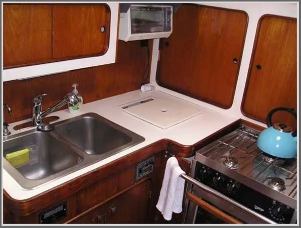 Slide: The Image of Gulfstar Sailmaster Center Cockpit 1979 - 6