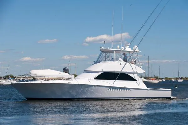 Slide: The Image of Viking * 52 Convertible 2005 - 0