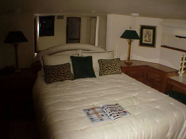 Slide: The Image of Viking Cockpit Motor Yacht 1998 - 7