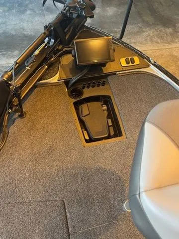 Slide: The Image of Nitro Z19 2025 - 22