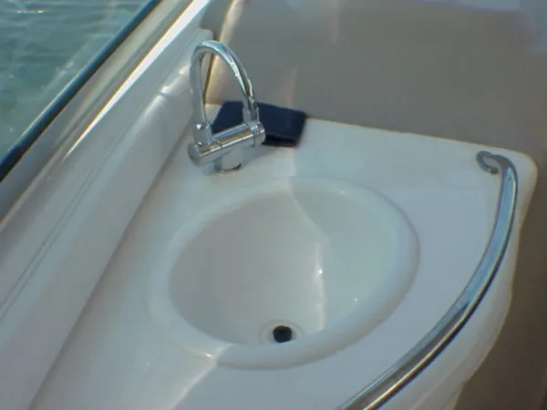 Slide: The Image of Sea Ray 300 Sundancer 2005 - 5