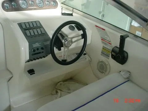 Slide: The Image of Sea Ray 250 Sundancer 1995 - 4