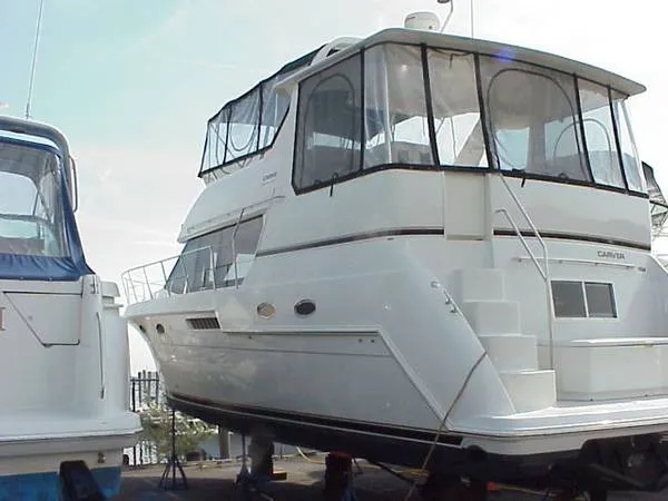 Slide: The Image of Carver Yachts 406 Motor Yacht 2000 - 0