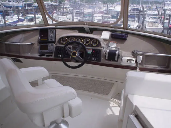Slide: The Image of Carver Yachts 396 Motor Yacht 2000 - 4
