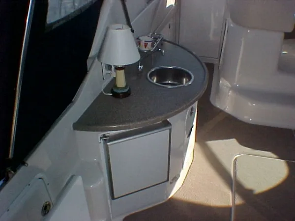 Slide: The Image of Four Winns 378 Vista 2003 - 5
