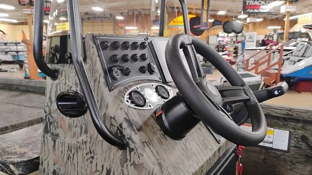 Slide: The Image of Ranger RB200 2025 - 17