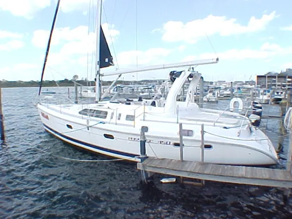 Slide: The Image of Hunter 450 Passage 1999 - 0