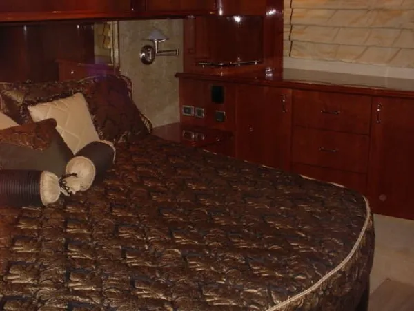 Slide: The Image of Marquis Motor Yacht 2004 - 11