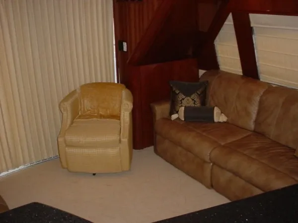 Slide: The Image of Marquis Motor Yacht 2004 - 5
