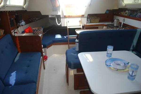 Slide: The Image of Catalina Fin keel, Dinette 1989 - 11
