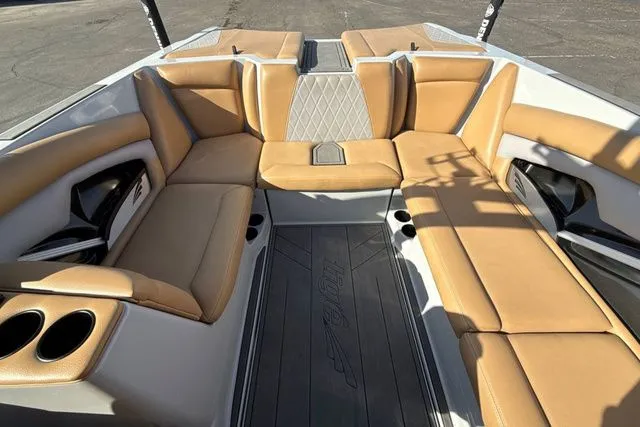 Slide: The Image of Tigé 2020 - 11