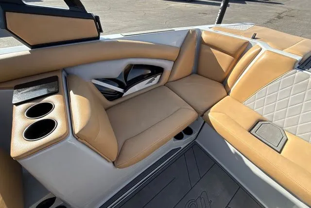 Slide: The Image of Tigé 2020 - 14