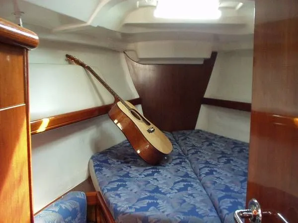 Slide: The Image of Beneteau 382 1997 - 3