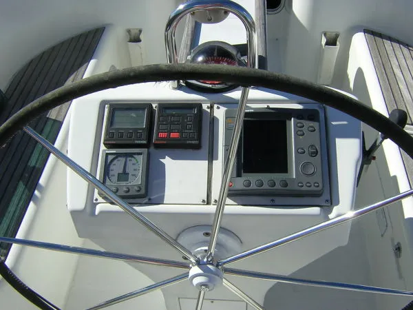 Slide: The Image of Beneteau 382 1997 - 6
