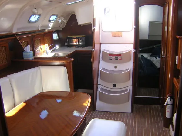 Slide: The Image of Beneteau 382 1997 - 8
