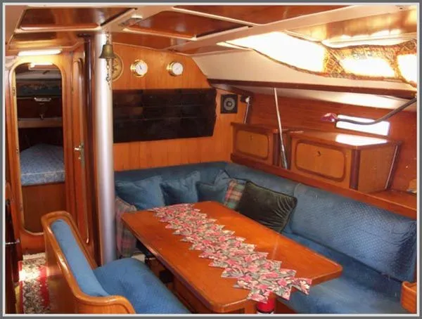 Slide: The Image of Beneteau Oceanis 390 1988 - 1