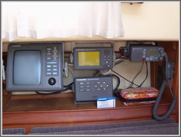 Slide: The Image of Island Packet IP-27 1988 - 9