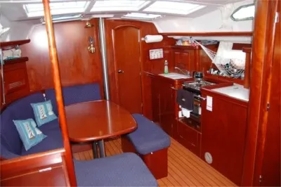 Slide: The Image of Beneteau 393 2005 - 4