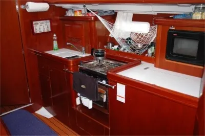 Slide: The Image of Beneteau 393 2005 - 5