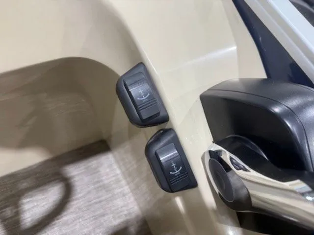 Slide: The Image of Godfrey SW 2086 CX 2021 - 10