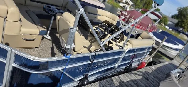 Slide: The Image of Godfrey SW 2086 CX 2021 - 15