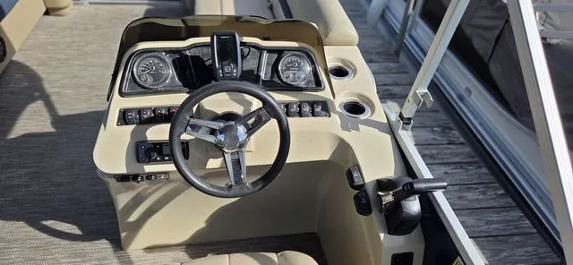 Slide: The Image of Godfrey SW 2086 CX 2021 - 18