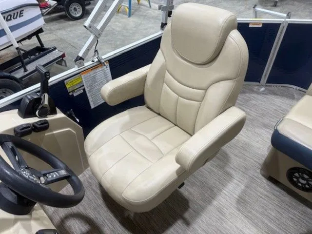 Slide: The Image of Godfrey SW 2086 CX 2021 - 4