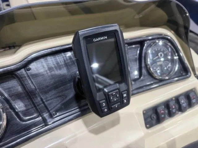 Slide: The Image of Godfrey SW 2086 CX 2021 - 6