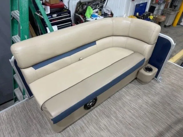 Slide: The Image of Godfrey SW 2086 CX 2021 - 8