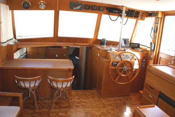 Slide: The Image of Grand Banks Heritage 46 Classic 1993 - 3