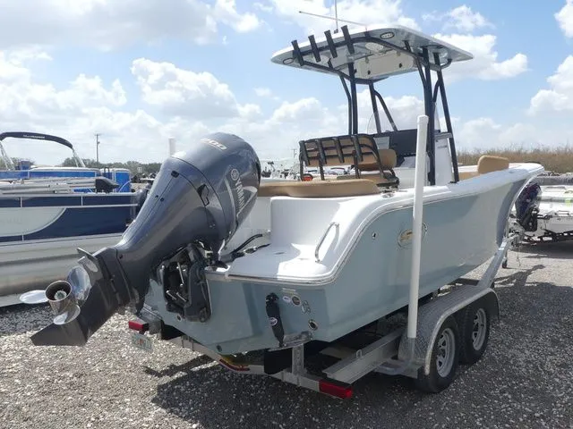 Slide: The Image of Sea Hunt Ultra 229 2022 - 4