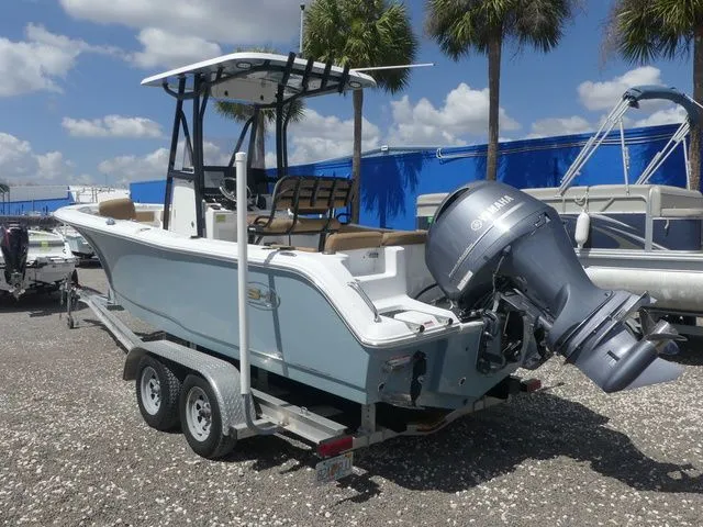 Slide: The Image of Sea Hunt Ultra 229 2022 - 6