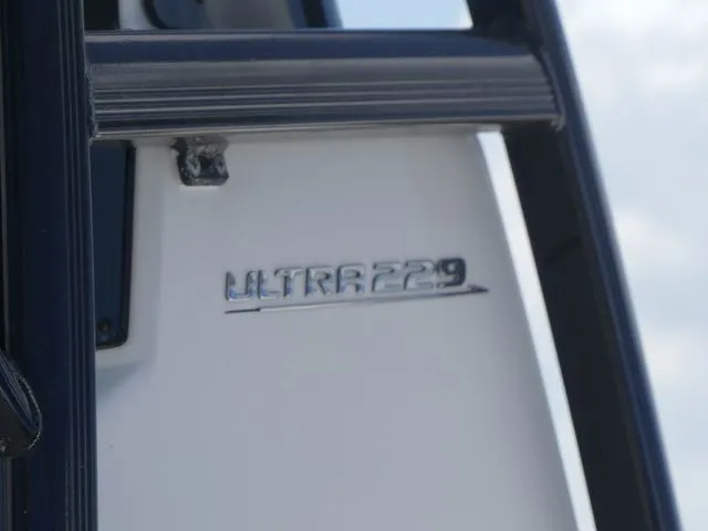 Slide: The Image of Sea Hunt Ultra 229 2022 - 8