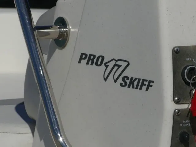 Slide: The Image of Mako Pro Skiff 17 CC 2021 - 8