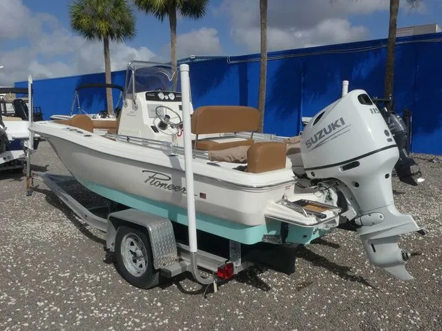 Slide: The Image of Pioneer 180 Islander 2026 - 7