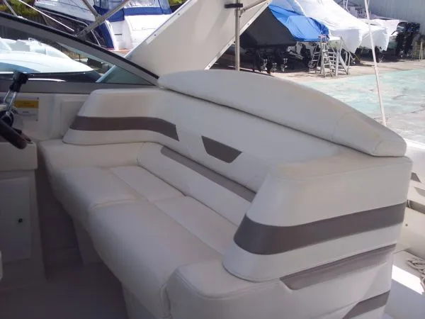 Slide: The Image of Formula 31' Performance Cruiser 2001 - 4