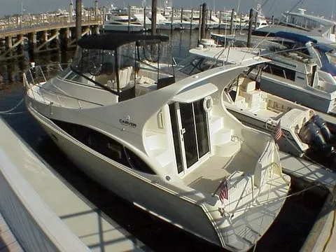 Slide: The Image of Carver Yachts 360 Mariner 2004 - 0