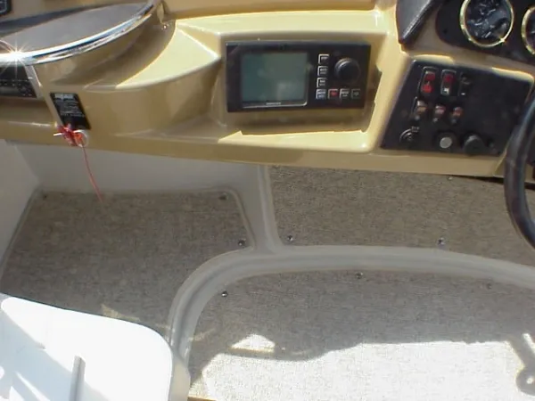 Slide: The Image of Carver Yachts 396 Motor Yacht 2004 - 5