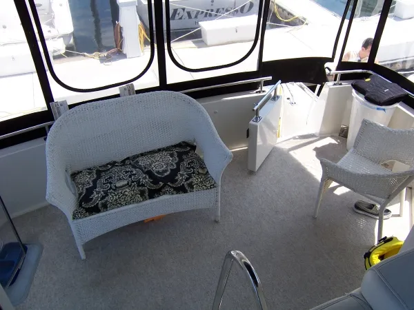 Slide: The Image of Carver Yachts 444 Cockpit Motor Yacht 2004 - 3