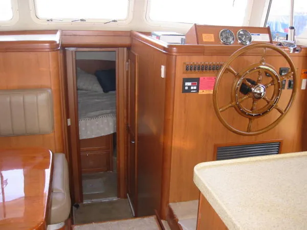 Slide: The Image of Mainship Trawler 2008 - 8