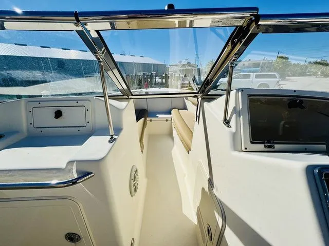 Slide: The Image of Scout 210 Dorado 2021 - 13