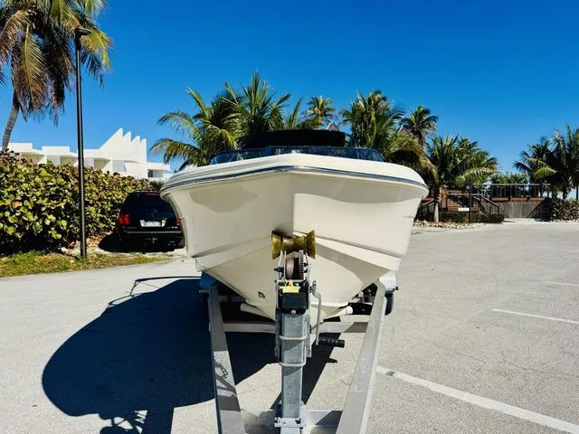 Slide: The Image of Scout 210 Dorado 2021 - 23