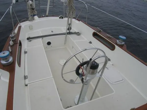 Slide: The Image of Pearson sloop C/B 1977 - 3