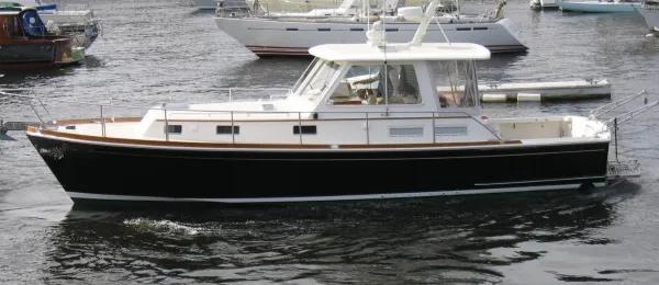 Slide: The Image of Grand Banks Eastbay HX 2002 - 0