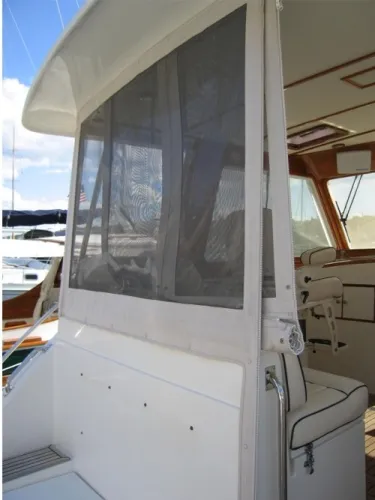 Slide: The Image of Grand Banks Eastbay HX 2002 - 8
